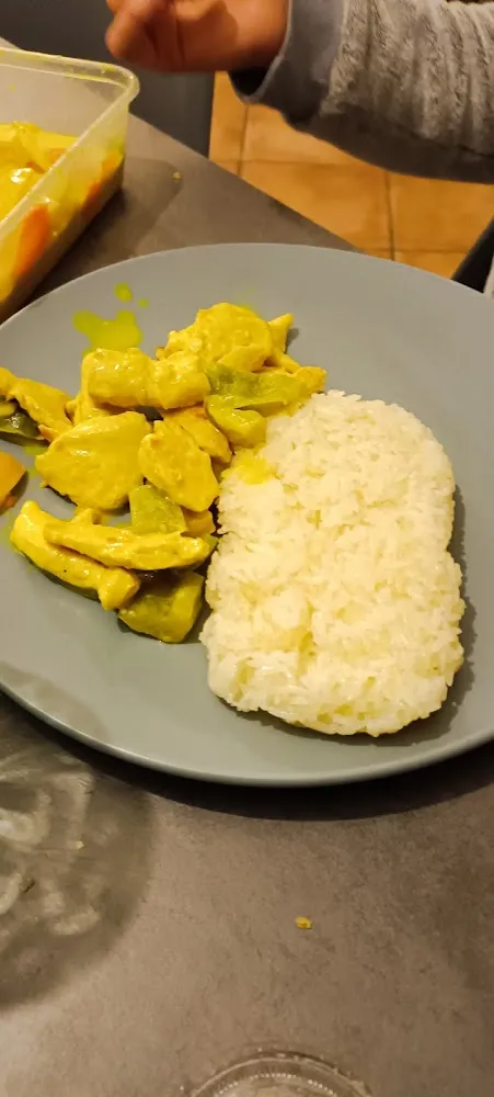 Riz Collant Et Poulet Curry